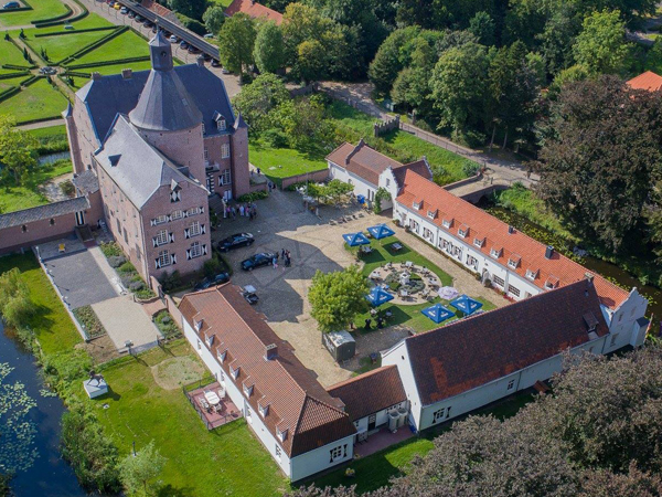 Kasteel Aldenghoor van bovenaf